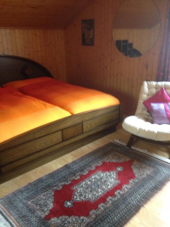 Staldenried Ferienwohnung Pokoj fotografie